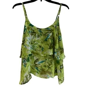 NWOT, TRENDY SPAGHETTI STRAP CAMI. STYLISH, LOOSE FIT IN GREEN FLORAL. SIZE L.